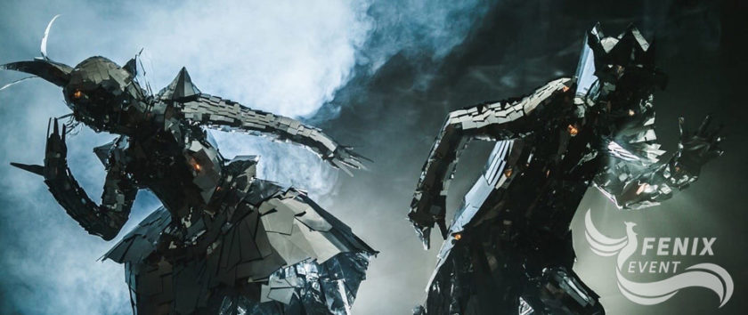 Зеркальное шоу на праздник, свадьбу, юбилей и корпоратив в Москве - заказать зеркальных людей на встречу гостей, новый год и велком Москва