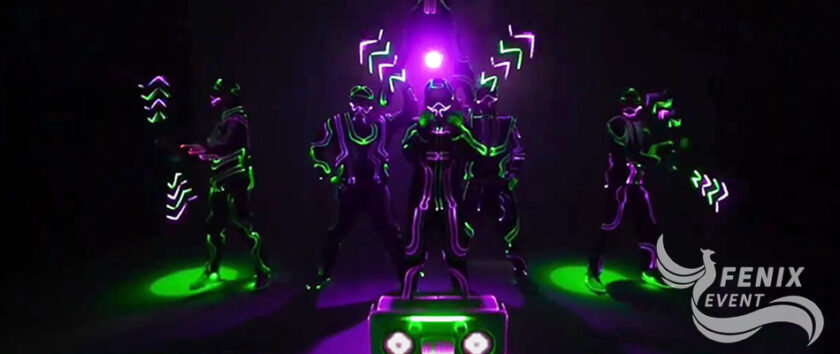 Световое лазерное шоу на праздник в Москве. Заказать световое шоу на свадьбу и юбилей в Москве. Шоу световых картин на свадьбу в Москве.