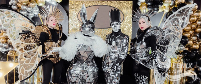 Заказать карликов на свадьбу в Москве. Оригинальные артисты на встречу гостей на свадьбу в Москве. Музыканты на встречу гостей в Москве.