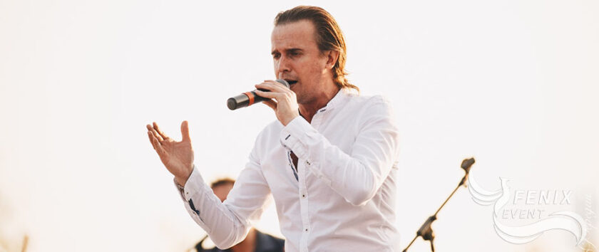 Музыканты на встречу гостей в Москве. Лучшие музыканты на праздник и корпоратив в Москве. Заказать кавер группу на корпоратив.