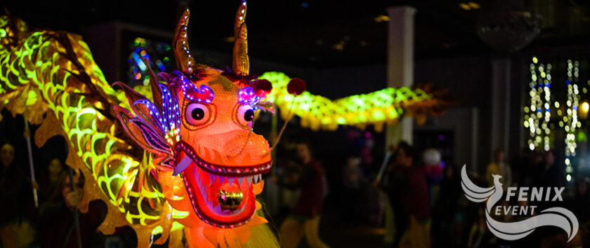 Заказать дракона на корпоратив в Москве. Организовать корпоратив в Москве. Китайское шоу на корпоратив в Москве.