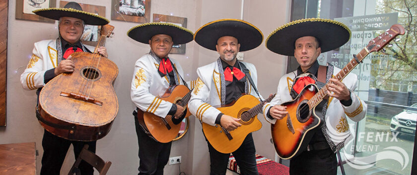 Заказать народный ансамбль на праздник и юбилей в Москве. Заказать цыганский ансамбль на юбилей в Москве. Мексиканские музыканты в Москве.