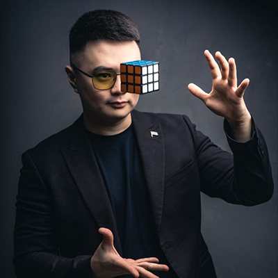 Азиатский фокусник на праздник в Москве. Фокусник азиатской внешности на праздник в Москве. Фокусник на праздник в китайском стиле в Москве.