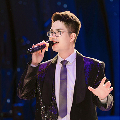 Азиатский ведущий на праздник в Москве. Заказать ведущего на японский праздник в Москве. Заказать ведущего азиатской внешности в Москве.